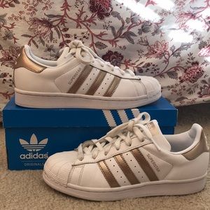 Adidas Superstar shoes - women’s 6.5